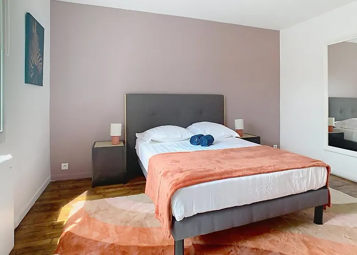 Le Chatoyant, Sur L'ile De *